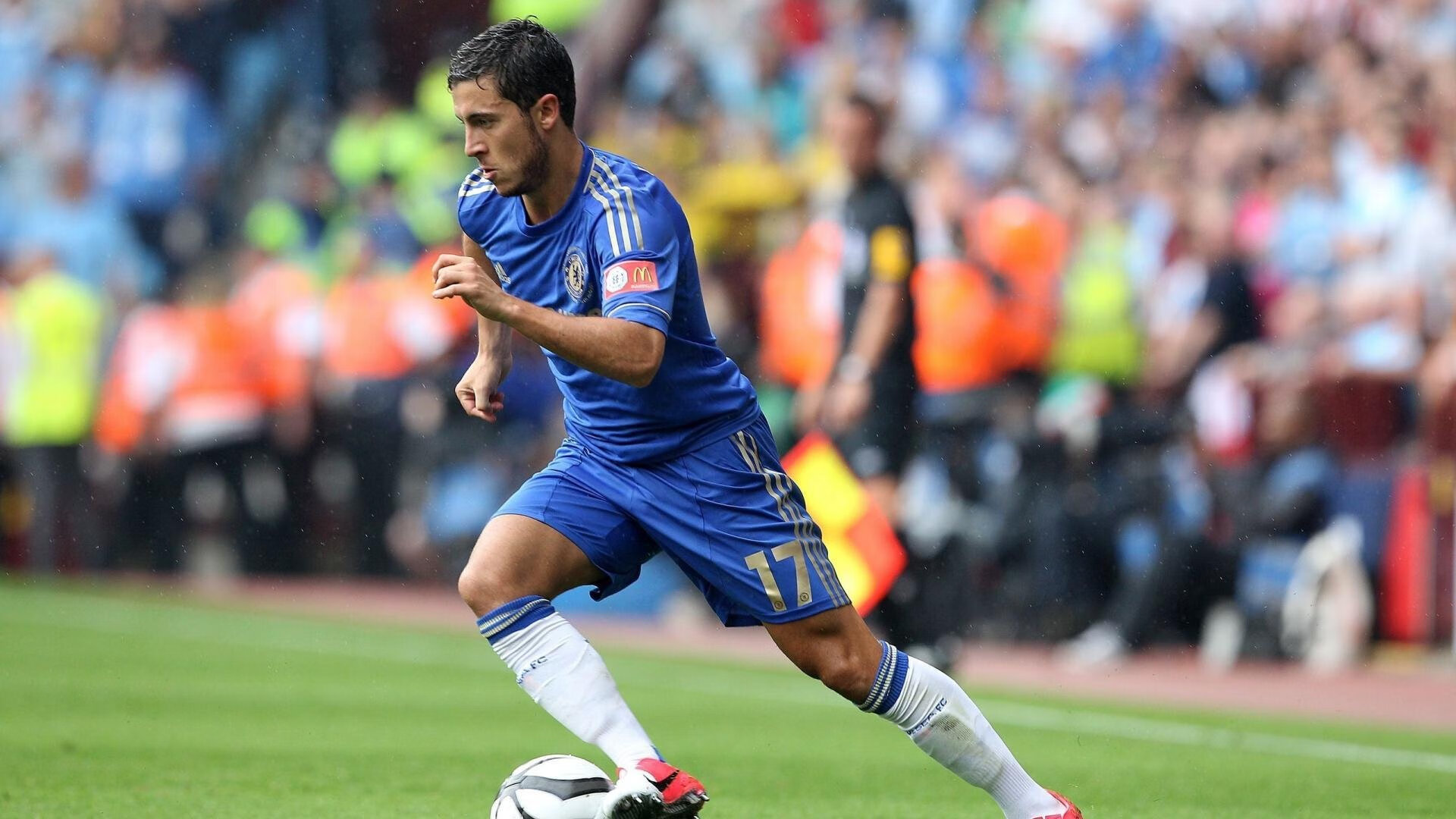 张伟丽感谢团队称从不靠一人赢球，张伟丽的比赛现场